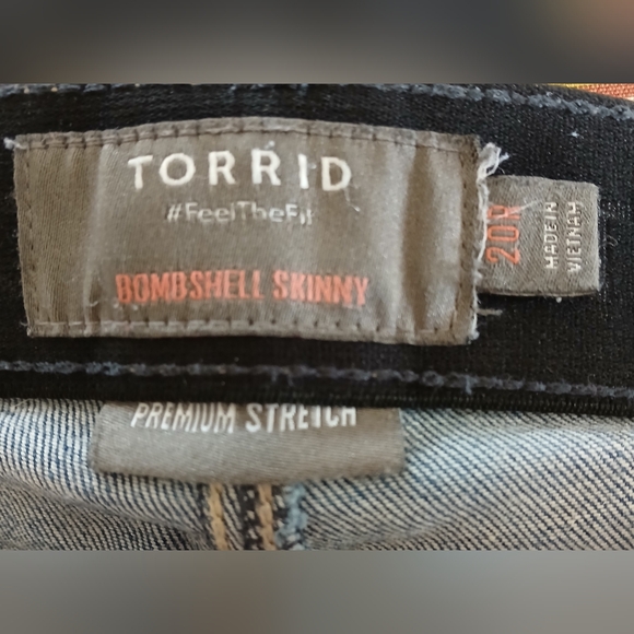 Torrid Bombshell Skinny Premium Stretch High-Rise Button Fly Jeans - Picture 13 of 14